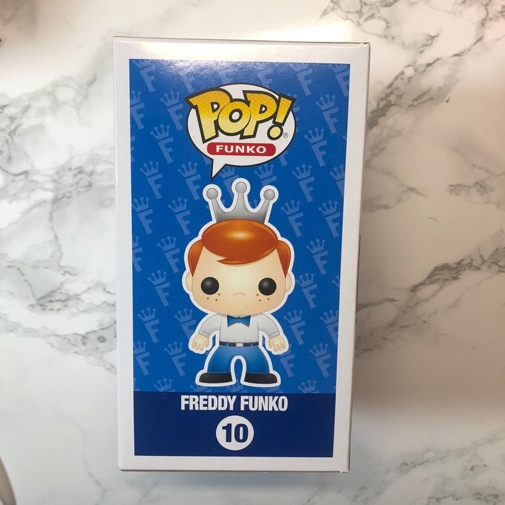 SOLD- Freddy Funko (Superhero) #10 Funko - Vaulted Glow in the Dark 5000 pc - Picture 7 of 7